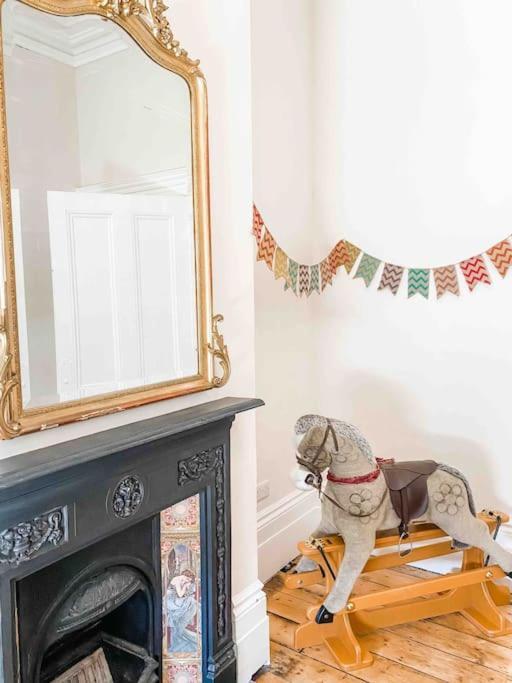 Luxurious Victorian, A Few Minutes From The Beach - Sleeps 2 Adults And Up To 3 Children St Leonards-on-Sea Exterior foto
