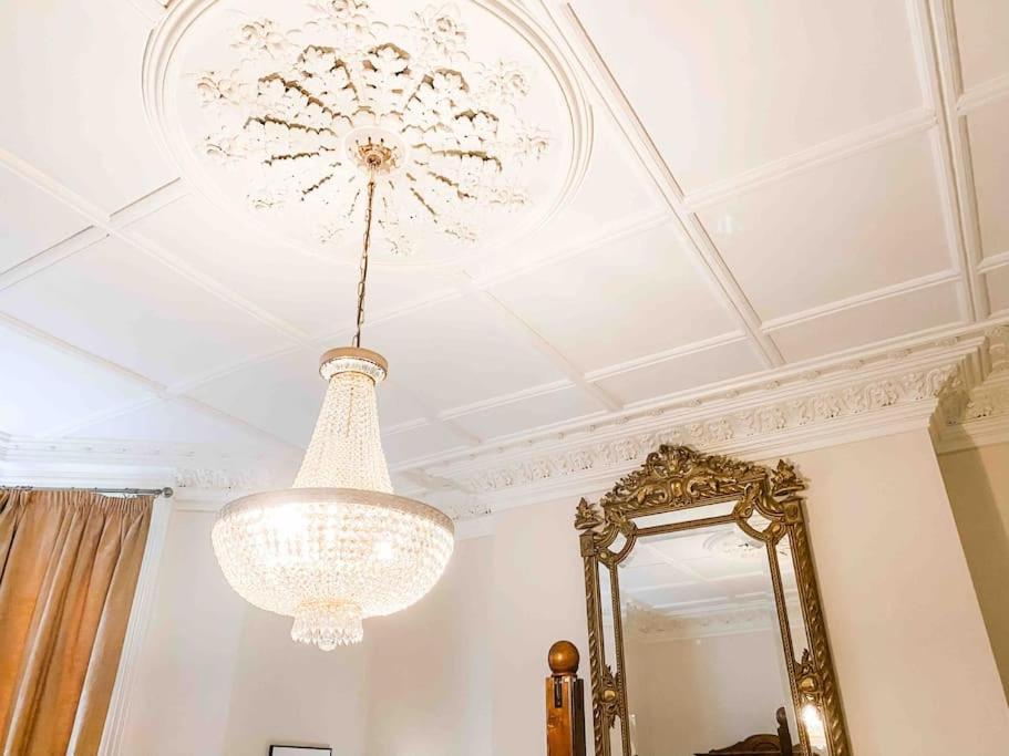 Luxurious Victorian, A Few Minutes From The Beach - Sleeps 2 Adults And Up To 3 Children St Leonards-on-Sea Exterior foto