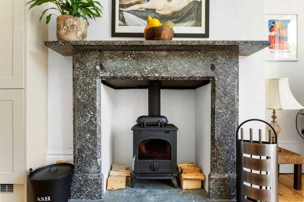 Luxurious Victorian, A Few Minutes From The Beach - Sleeps 2 Adults And Up To 3 Children St Leonards-on-Sea Exterior foto
