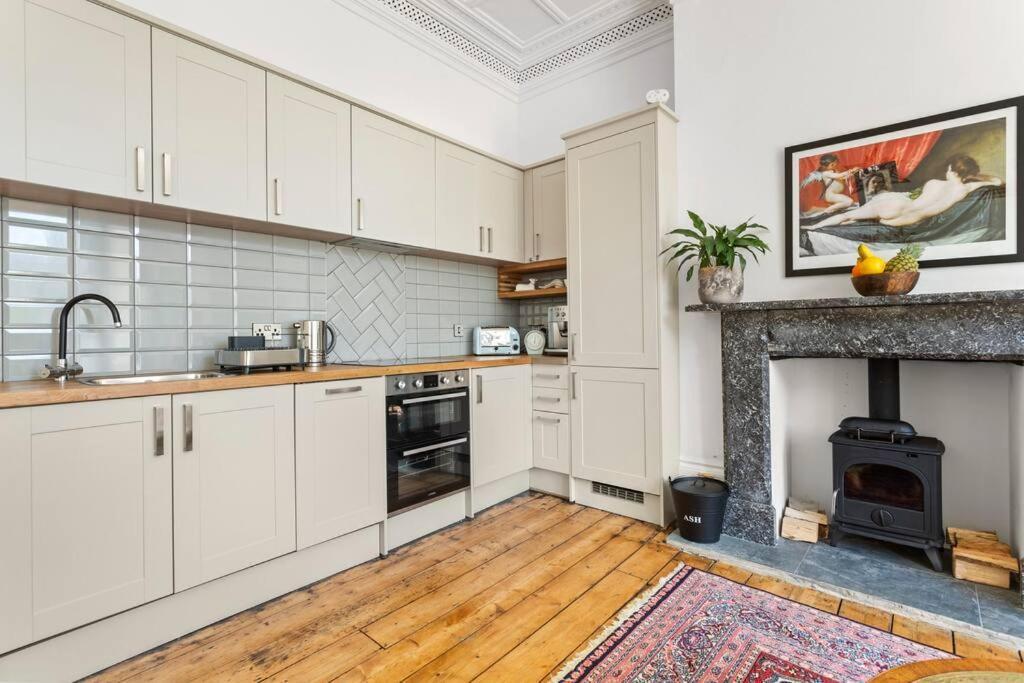 Luxurious Victorian, A Few Minutes From The Beach - Sleeps 2 Adults And Up To 3 Children St Leonards-on-Sea Exterior foto